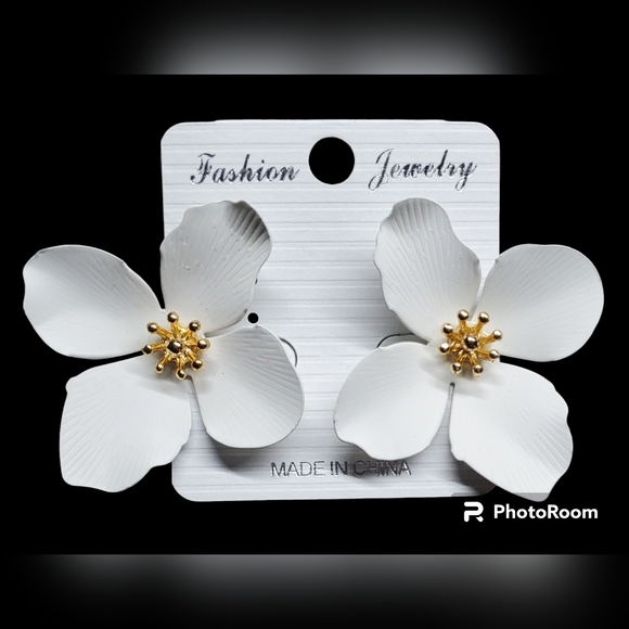 Floral Earrings - Picture 2 of 2